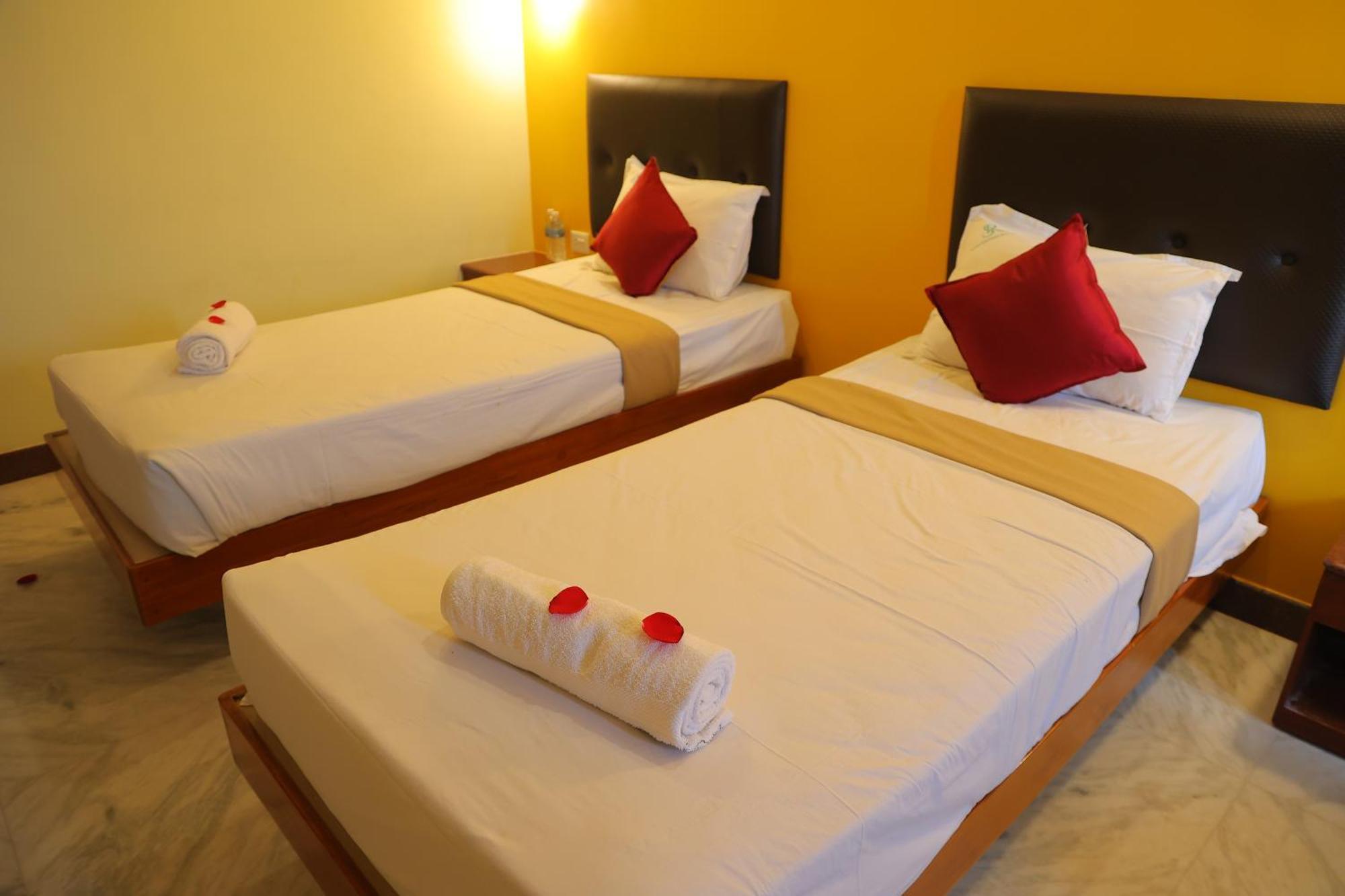 Pondy Southern Residency Пондичери Екстериор снимка