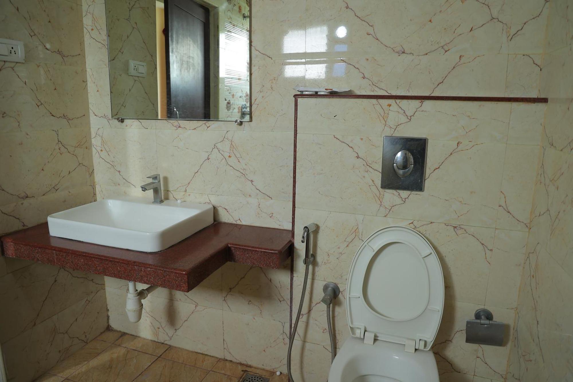Pondy Southern Residency Пондичери Екстериор снимка